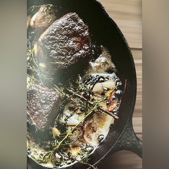 New Book The Cast Iron by Cider Mill 100 Recipes From the World’s Best Chefs - Picture 6 of 8